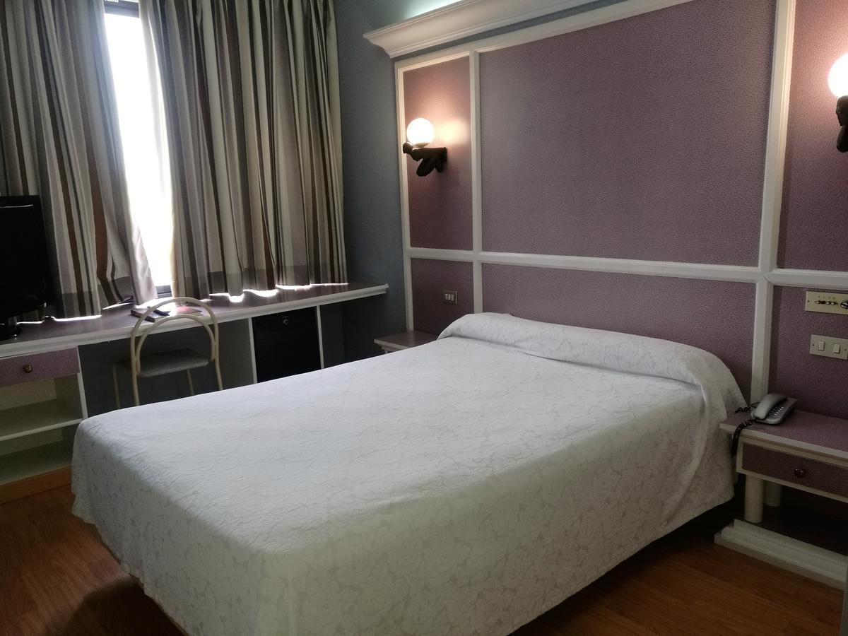 Hotel City House Las Lomas Οβιέδο Εξωτερικό φωτογραφία